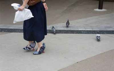 Japanese Woman Spotted Walking In These Amazing "Pigeon Shoes"