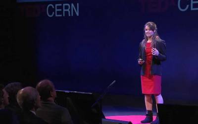 How to make a neural network in your bedroom | Brittany Wenger |a TEDxCERN